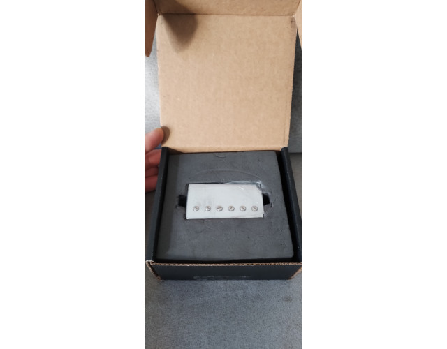 Pastilla Gibson 498T