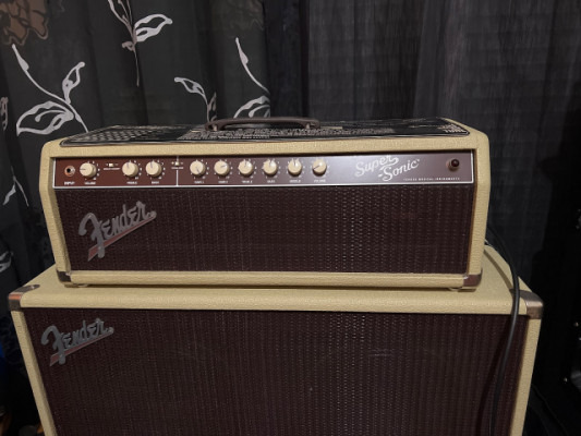 Fender Super-Sonic 60 / Pantalla 60W & Cabezal 212