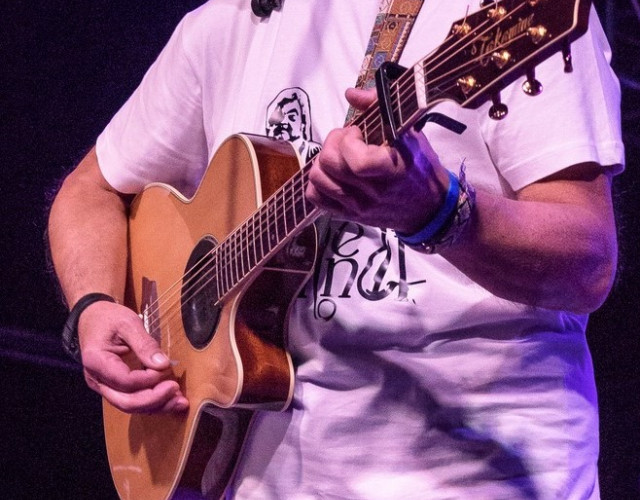 Guitarra electroacústica Takamine TSP138CN Thinline