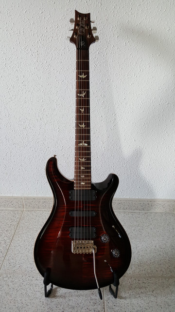 PRS 513 Fire Red Burst en perfecto estado