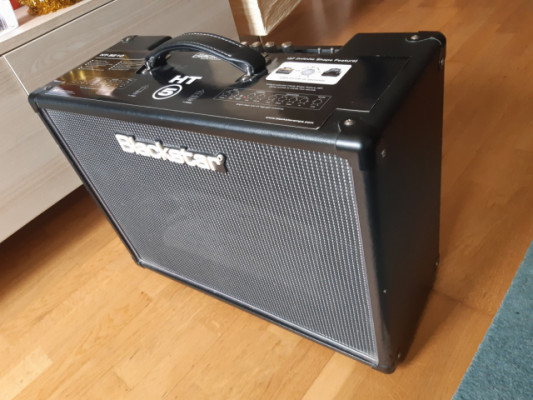 Blackstar HT5 R 210 (dos altavoces 2x10´´)