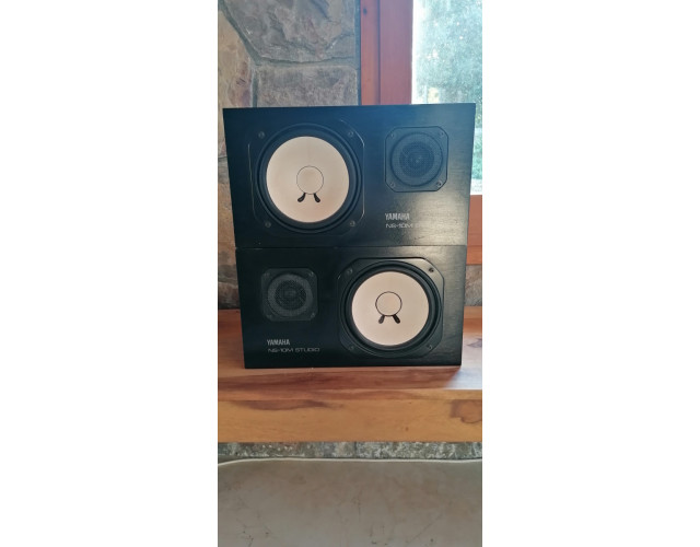 Monitores YAMAHA NS 10