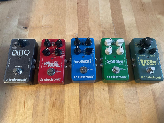 Pedal guitarra Flashback, Power supply, patchs. VENDIDO