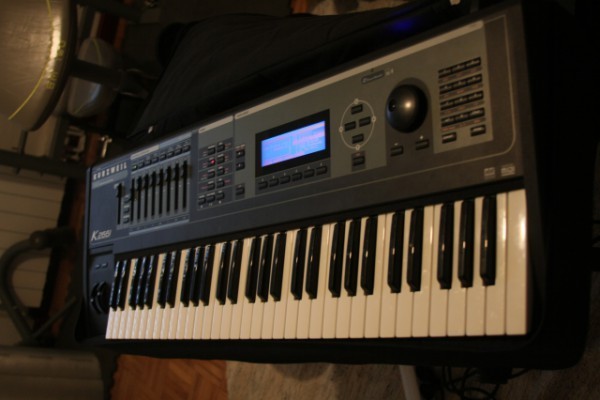 Kurzweil k2661 workstation sintetizador
