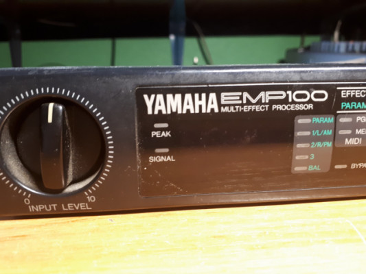 Multiefectos Yamaha EMP-100