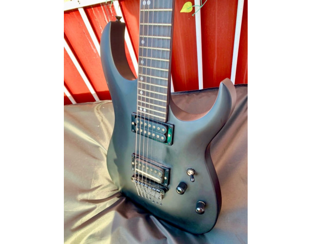 Harley Benton Baritone 7 SBK