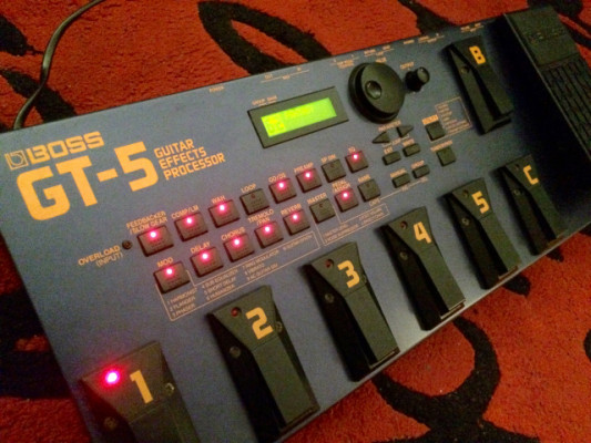 Boss GT-5 – Procesador de efectos para guitarra - Pedalera
