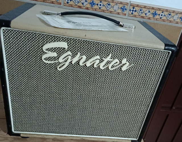 Pantalla 1x 12 - Egnater Rebel 112x