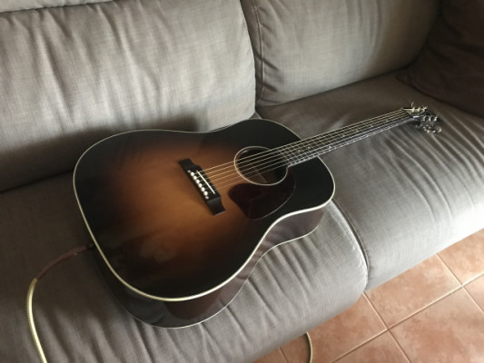 Gibson J45 VS