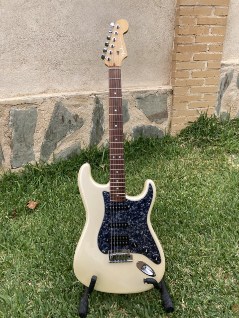 Fender Stratocaster Deluxe 2011