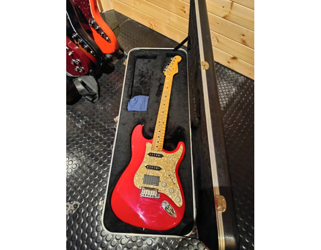 Guitarra Fender Stratocaster USA Roja