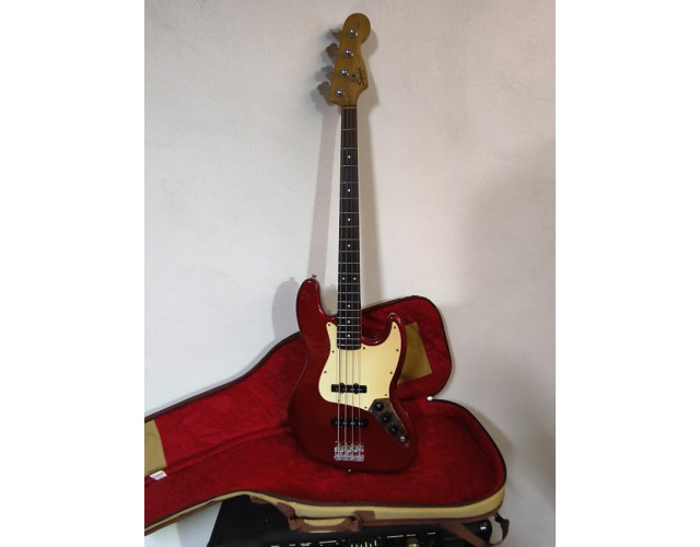 Bajo Squier Jazz Bass 