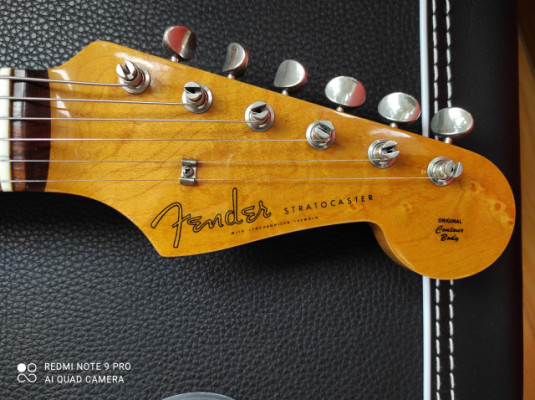 Fender strat Custom Edition