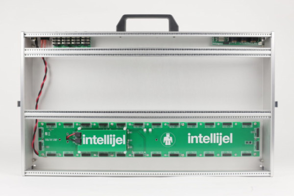 Intellijel 7U Performance Case 104HP + Intellijel uMIDI Eurorack Modular