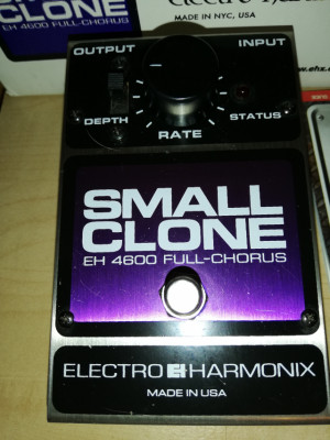 CAMBIO O VENDO Pedal chorus Small Clone Electro Harmonix