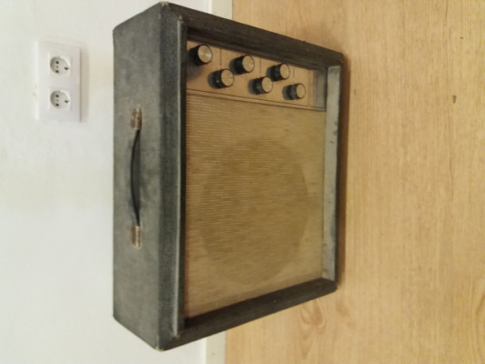Amplificador Silvertone 1482 de 1966