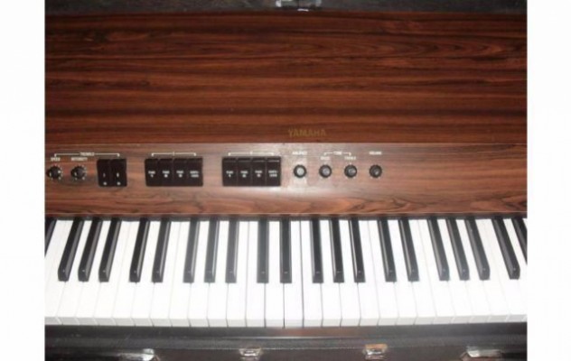 Vendo piano Yamaha Vintage electrónico CP-30 o lo cambio por Yamaha CP 70-CP 80
