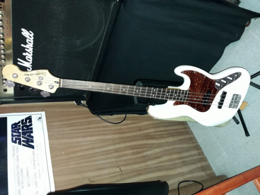 VENDIDO  Fender Squier Vintage Modified Jazz Bass