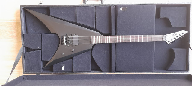 ESP LTD Arrow-NT Black Metal BLKS