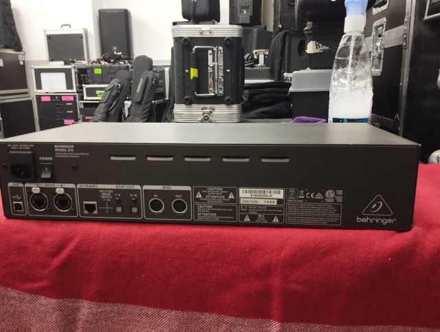 Behringer S16