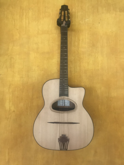 Guitarra Manouche de Lutier