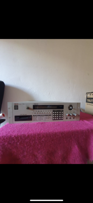 AKAI S900 12 BITS 1986
