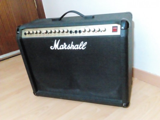 Amplificador Marshall Valvestate 8240