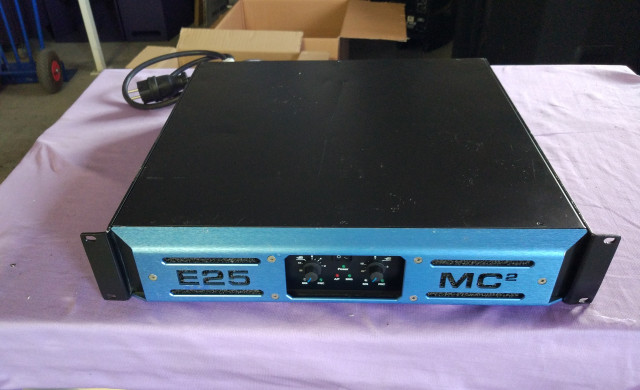 Amplificador MC2 E-25
