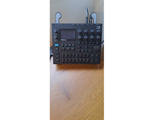 Vendo o Cambio DIGITONE 2 por DIGITAKT 2