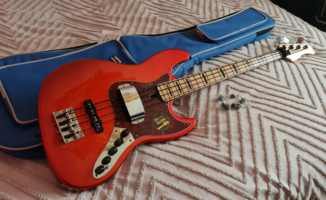 Sire Marcus Miller V7 Vintage Swamp Ash BMR MEJORADO Y CON EXTRAS