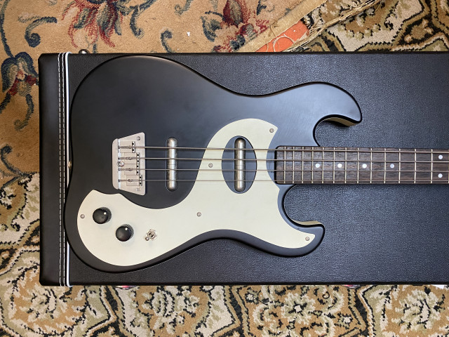 Danelectro 63 bass