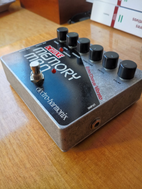 Electro Harmonix Deluxe Memory Man delay