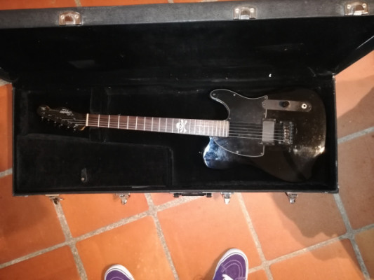 Fender Squier telecaster edicion Avril Lavigne