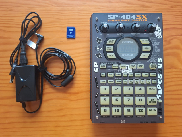 Sampler Roland SP-404 SX