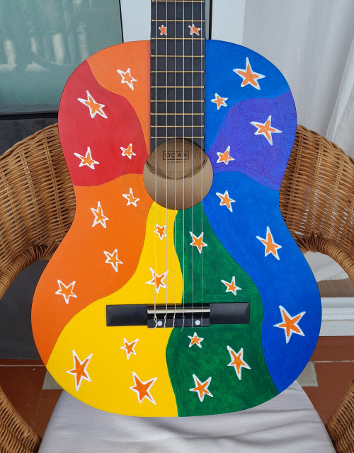 Guitarra Oqan S1 pintada a mano.