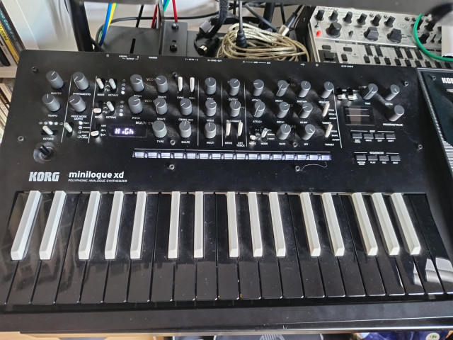 Korg Minilogue XD inverted keys