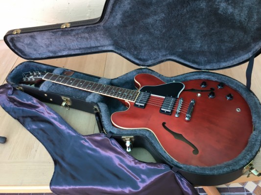Gibson ES 335 Custom (Solo hasta Reyes)