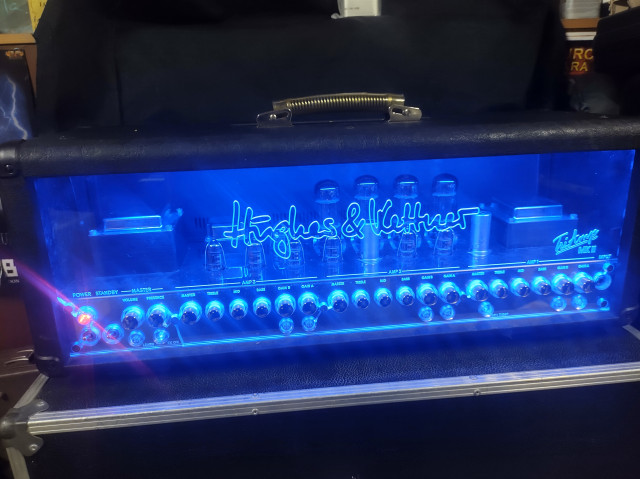 HUGHES & KETTNER TRIAMP MK II. Envío incluido.
