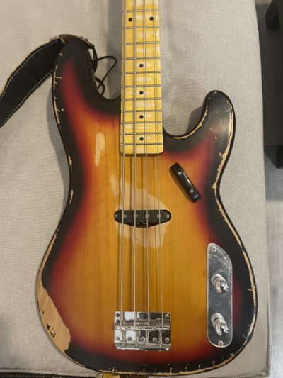 Bajo replica fender precision Sting