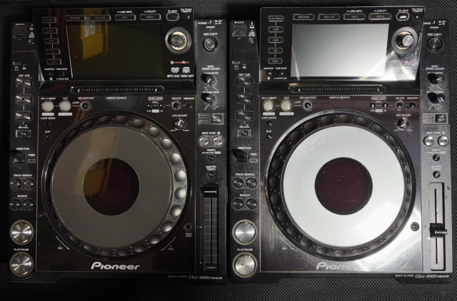 PIONEER CDJ 2000 NEXUS