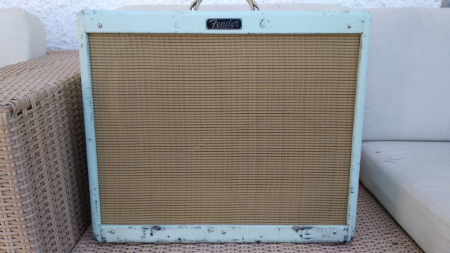 FENDER HOT ROD DEVILLE