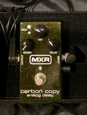MXR Carbon Copy (o cambio por TC Electronic Flashback 2)