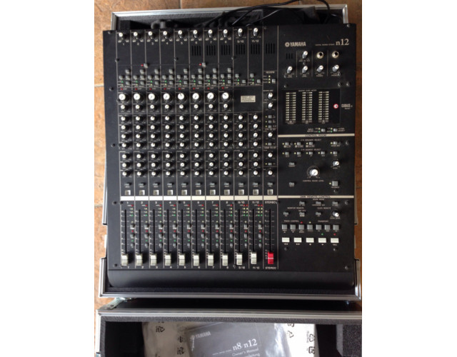 Mesa de mezcla Yamaha n12 mixer