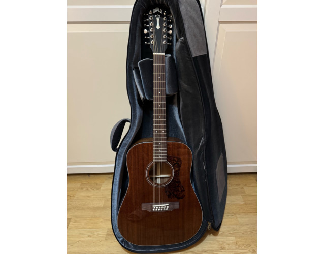 Guitarra Acústica Guild D-1212 (12 cuerdas)