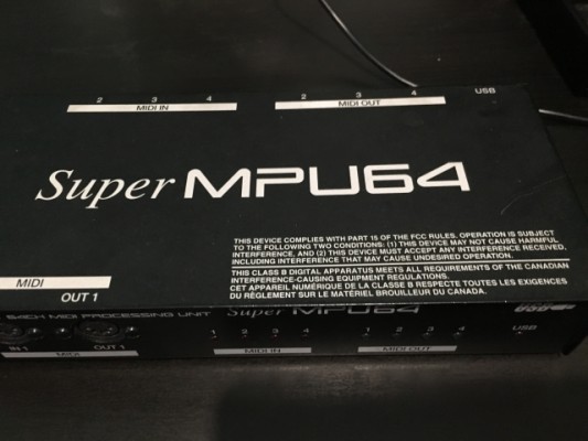 Roland SuperMPU64 (interfaz MIDI)