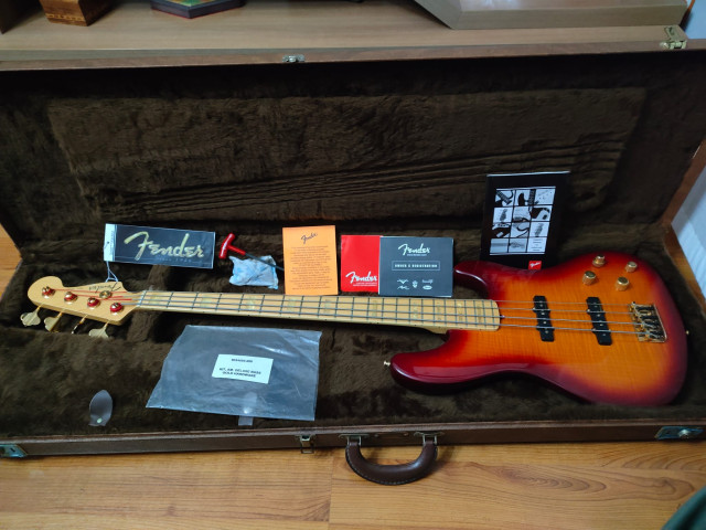 Fende Jazz Bass American Deluxe FMT