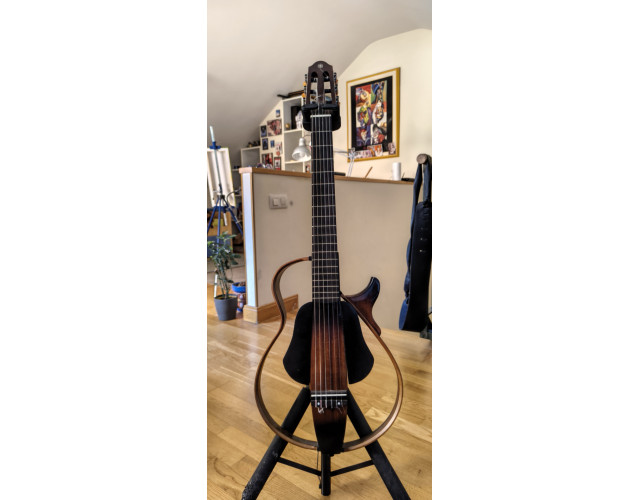 Yamaha SLG200N