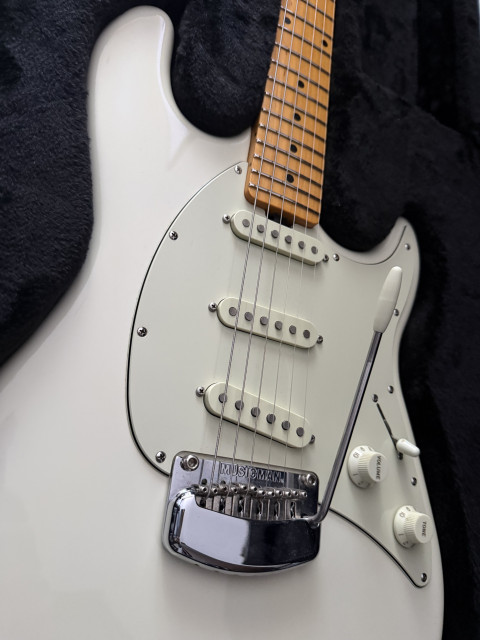 Music Man Cutlass