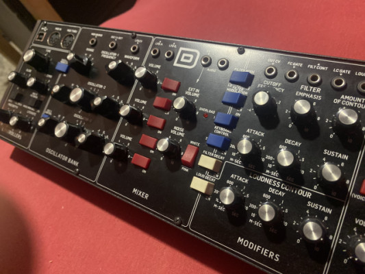 Behringer Model D