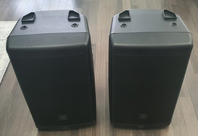 PA. JBL EON 610. Pareja de altavoces.